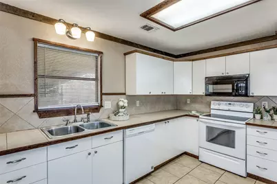 401 Ashwood Street, Azle, TX 76020 - Photo 15