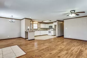 401 Ashwood St, Azle, TX 76020 - Photo 11