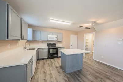 2032 Hopi Trail, Grand Prairie, TX 75052 - Photo 7