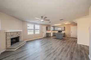 2032 Hopi Trail, Grand Prairie, TX 75052 - Photo 3