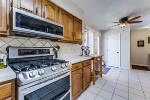 809 Broadmoor Dr, Mesquite, TX 75149 - Photo 9