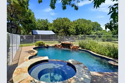 6005 Hunter Lane, Colleyville, TX 76034 - Photo 3