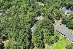 225 Red Oak Ln, Powderly, TX 75473 - Photo 31