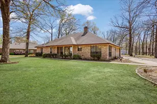 225 Red Oak Ln, Powderly, TX 75473 - Photo 1
