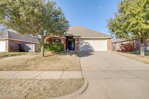 1104 Junegrass Ln, Crowley, TX 76036 - Photo 3