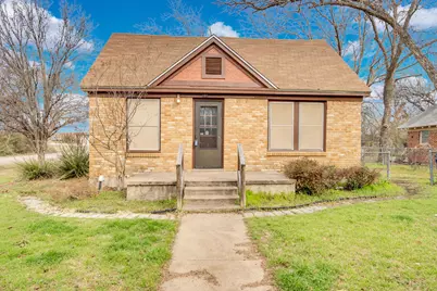 101 E Miller Street, Burleson, TX 76028 - Photo 1