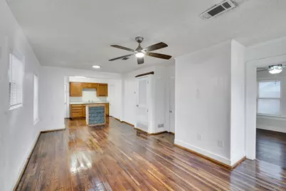 101 E Miller Street, Burleson, TX 76028 - Photo 5