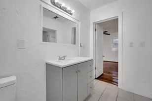 101 E Miller St, Burleson, TX 76028 - Photo 15