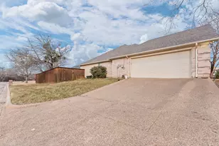 201 Brianne Ct, Joshua, TX 76058 - Photo 29