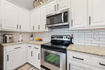 201 Brianne Court, Joshua, TX 76058 - Photo 11