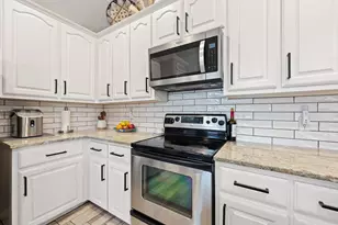 201 Brianne Ct, Joshua, TX 76058 - Photo 11