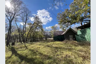 5838 Farm Road 1528, Klondike, TX 75448 - Photo 17