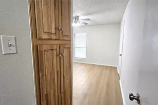 1605 5th Ave, Fort Worth, TX 76104 - Photo 3