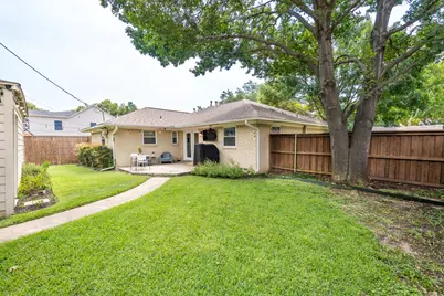 10631 Larchfield Lane, Dallas, TX 75238 - Photo 29