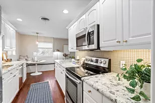 10631 Larchfield Ln, Dallas, TX 75238 - Photo 13