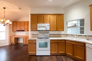 9700 Pinewood Dr, Denton, TX 76207 - Photo 3