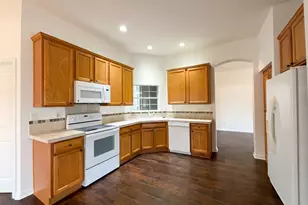 9700 Pinewood Dr, Denton, TX 76207 - Photo 5