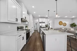 1913 E Myrtle St, Fort Worth, TX 76104 - Photo 13