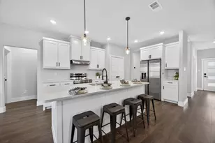 1913 E Myrtle St, Fort Worth, TX 76104 - Photo 9