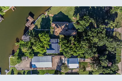 1712 Island Village Court, Granbury, TX 76048 - Photo 19