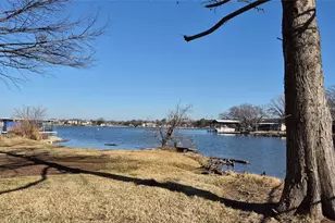 1712 Island Village Ct, Granbury, TX 76048 - Photo 7