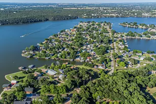 1712 Island Village Ct, Granbury, TX 76048 - Photo 17