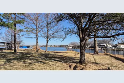 1712 Island Village Court, Granbury, TX 76048 - Photo 9