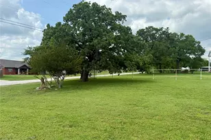 302 Poplar St, Hico, TX 76457 - Photo 7