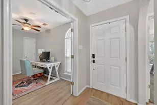 531 Hollyberry Dr, Mansfield, TX 76063 - Photo 7