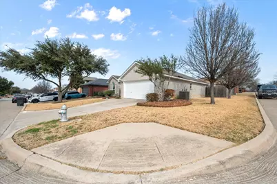 531 Hollyberry Drive, Mansfield, TX 76063 - Photo 5