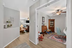 531 Hollyberry Dr, Mansfield, TX 76063 - Photo 9