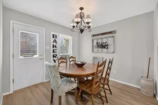 531 Hollyberry Dr, Mansfield, TX 76063 - Photo 19