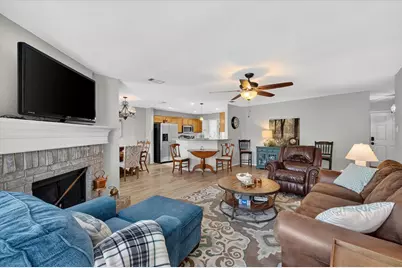 531 Hollyberry Drive, Mansfield, TX 76063 - Photo 13