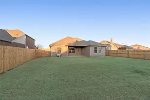 620 S Heights Dr, Crowley, TX 76036 - Photo 29