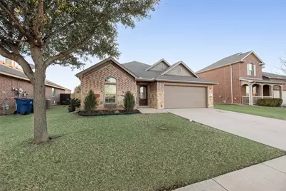 620 S Heights Drive, Crowley, TX 76036 - Photo 3