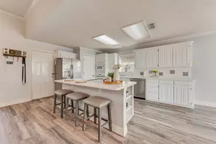 6200 Pennsylvania Ave, Arlington, TX 76017 - Photo 15