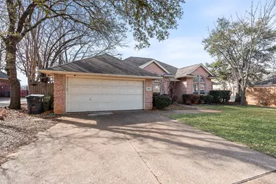 6200 Pennsylvania Avenue, Arlington, TX 76017 - Photo 3
