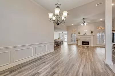 6200 Pennsylvania Avenue, Arlington, TX 76017 - Photo 9