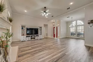 6200 Pennsylvania Ave, Arlington, TX 76017 - Photo 11