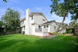 9231 Pinewood Dr, Dallas, TX 75243 - Photo 17