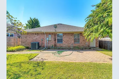 809 Birkhill Trail, Arlington, TX 76001 - Photo 17