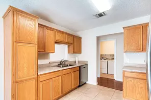 809 Birkhill Trail, Arlington, TX 76001 - Photo 9