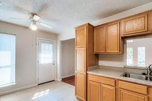 809 Birkhill Trail, Arlington, TX 76001 - Photo 7