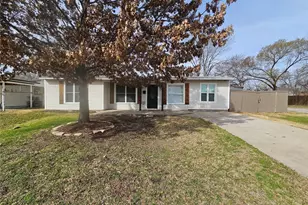 1002 Highland Dr, Grand Prairie, TX 75051 - Photo 1
