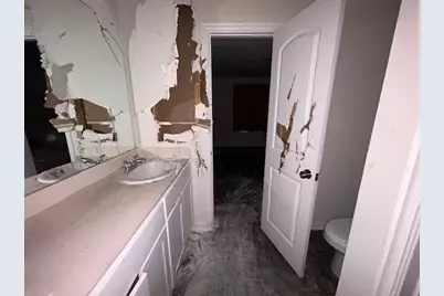 1208 E Daggett Avenue, Fort Worth, TX 76104 - Photo 11