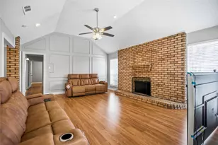 6009 Kenilworth Dr, Arlington, TX 76001 - Photo 9