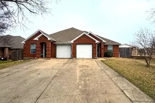 507 Maple St, Aubrey, TX 76227 - Photo 1