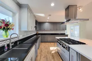 10335 Emnora Ln, Houston, TX 77043 - Photo 3