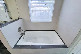 10335 Emnora Ln, Houston, TX 77043 - Photo 21