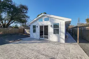 10335 Emnora Ln, Houston, TX 77043 - Photo 23